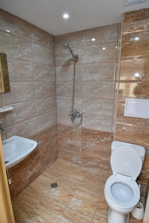 Family Hotel Saint Iliya Burgas 3*,